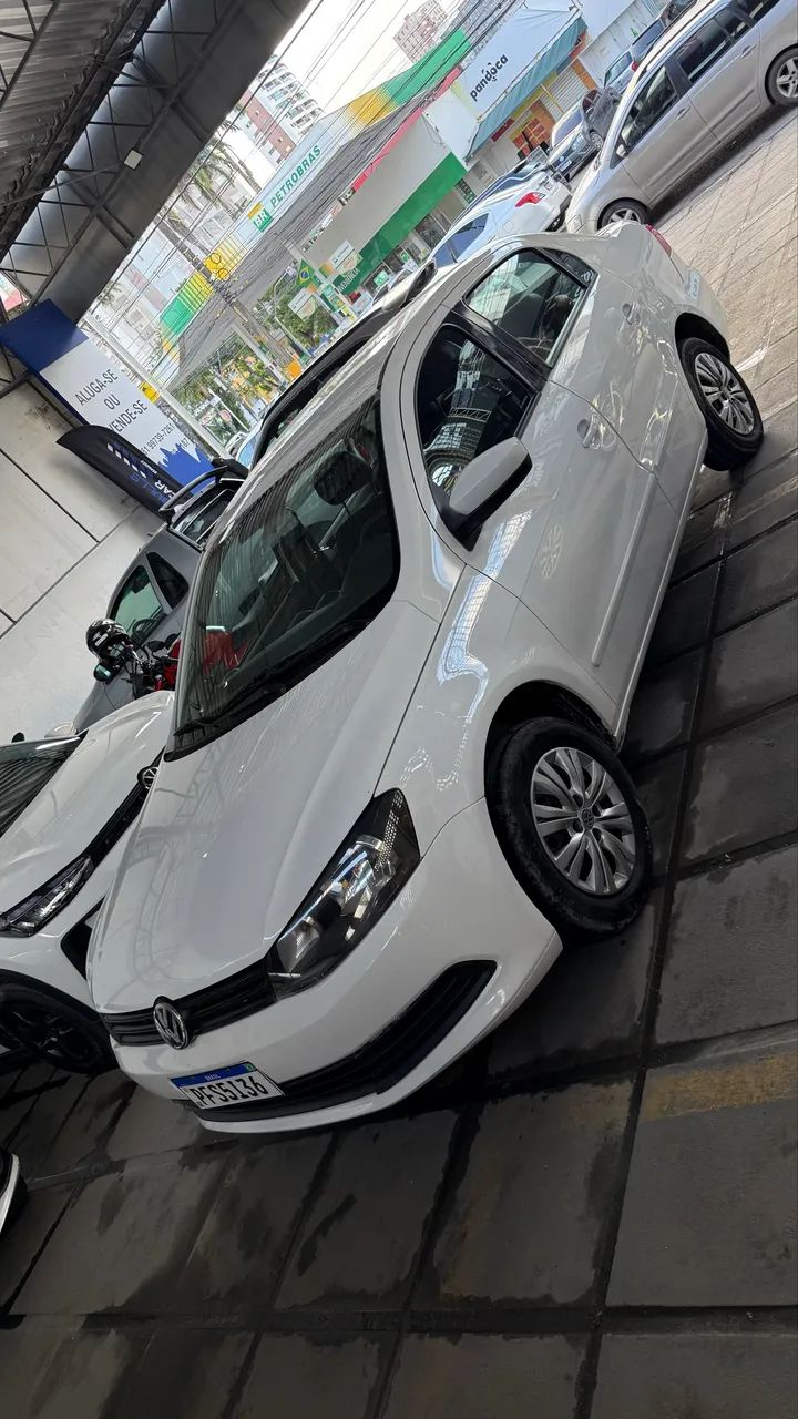 Volkswagen Voyage VOYAGE 1.0/1.0 City Mi Total Flex 8V 4p 2014