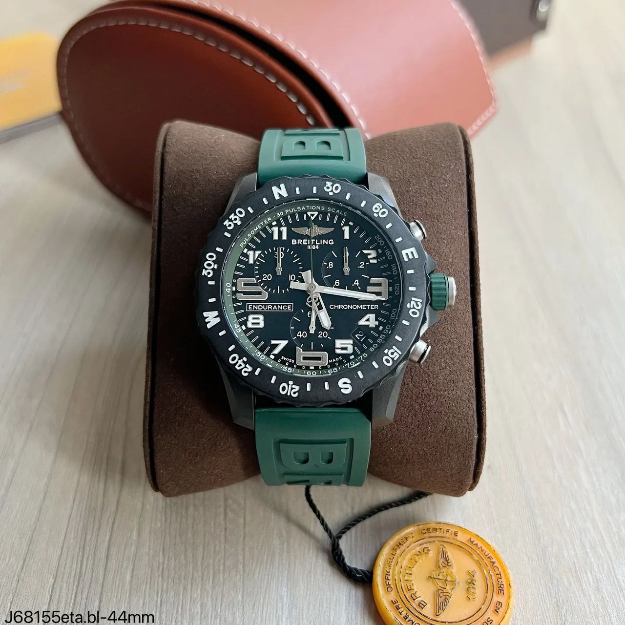 Relogio Breitling titânio dlc  superocean superquartz endurance  - Foto 3