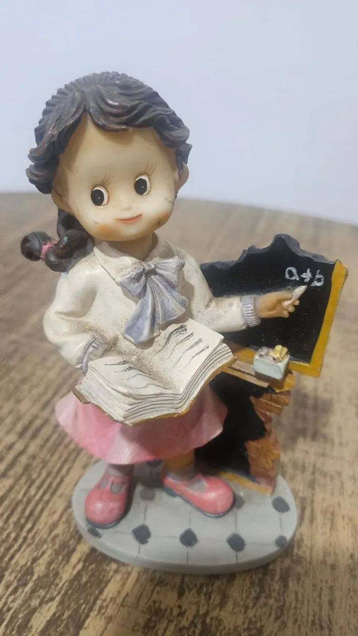Boneca porcelana professora - Foto 5