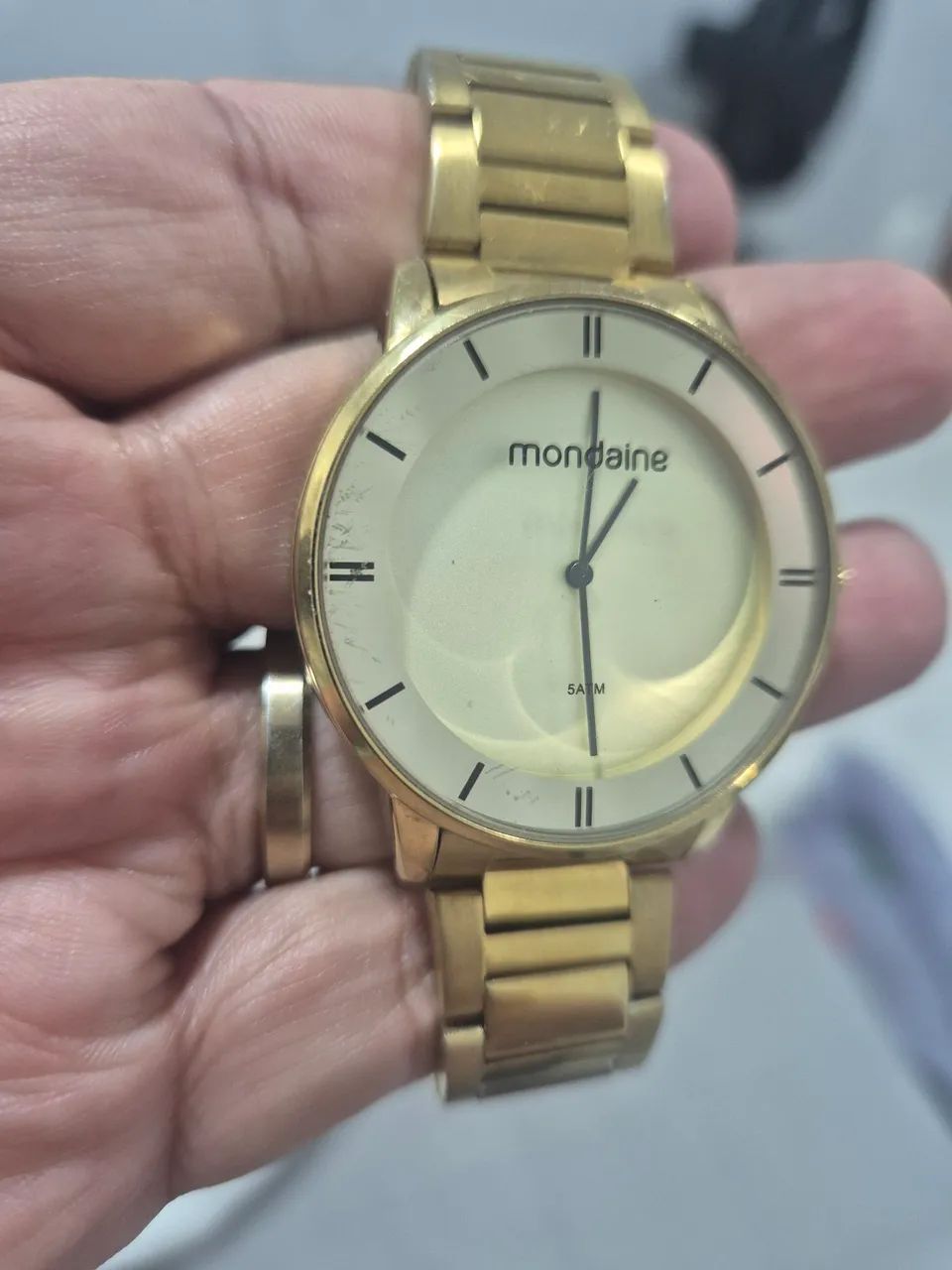 Relógio MONDAINE DOURADO À QUARTZ   -   ÓTIMO ESTADO - Foto 2