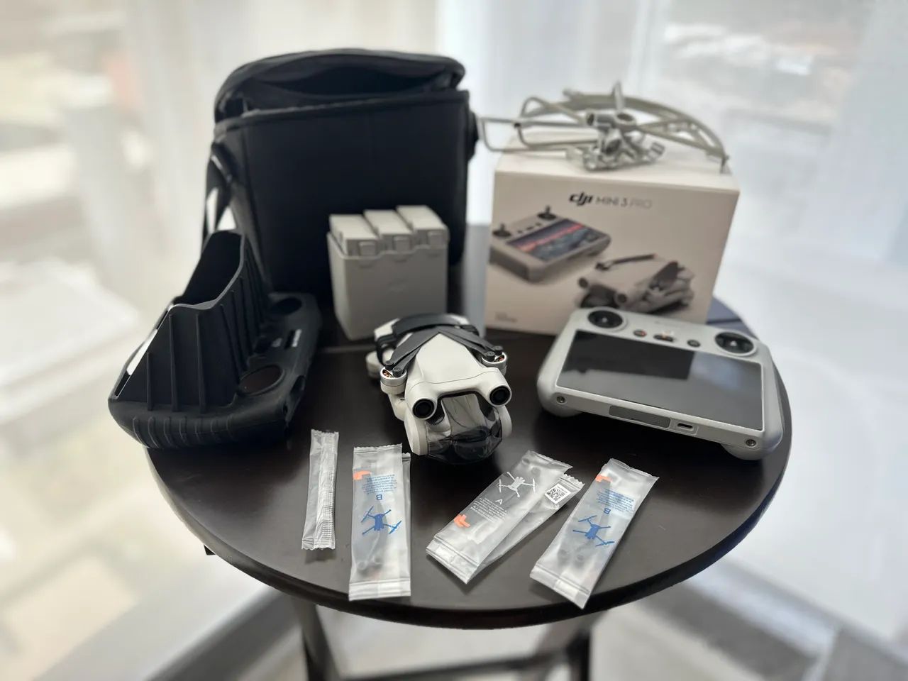 Drone DJI mini 3 PRO (controle com tela) kit fly more