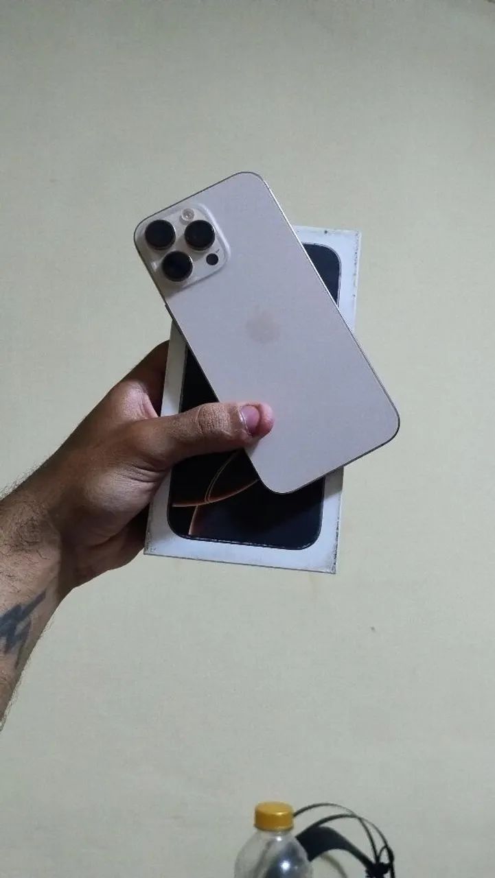 iPhone 16 Pro Max + Caixa, Carregador e Película Extra