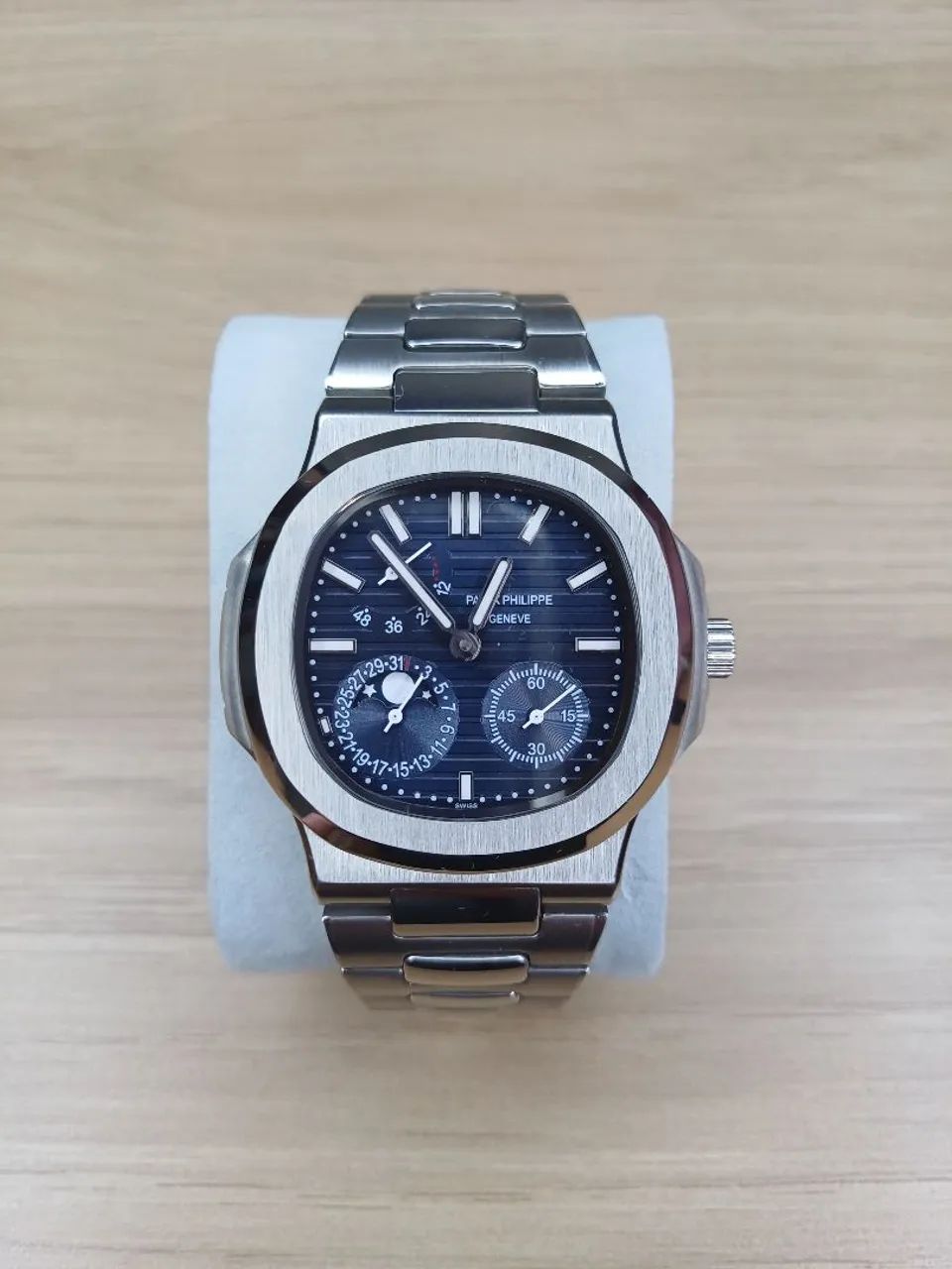 Relógio patek Philippe Nautilus 5712