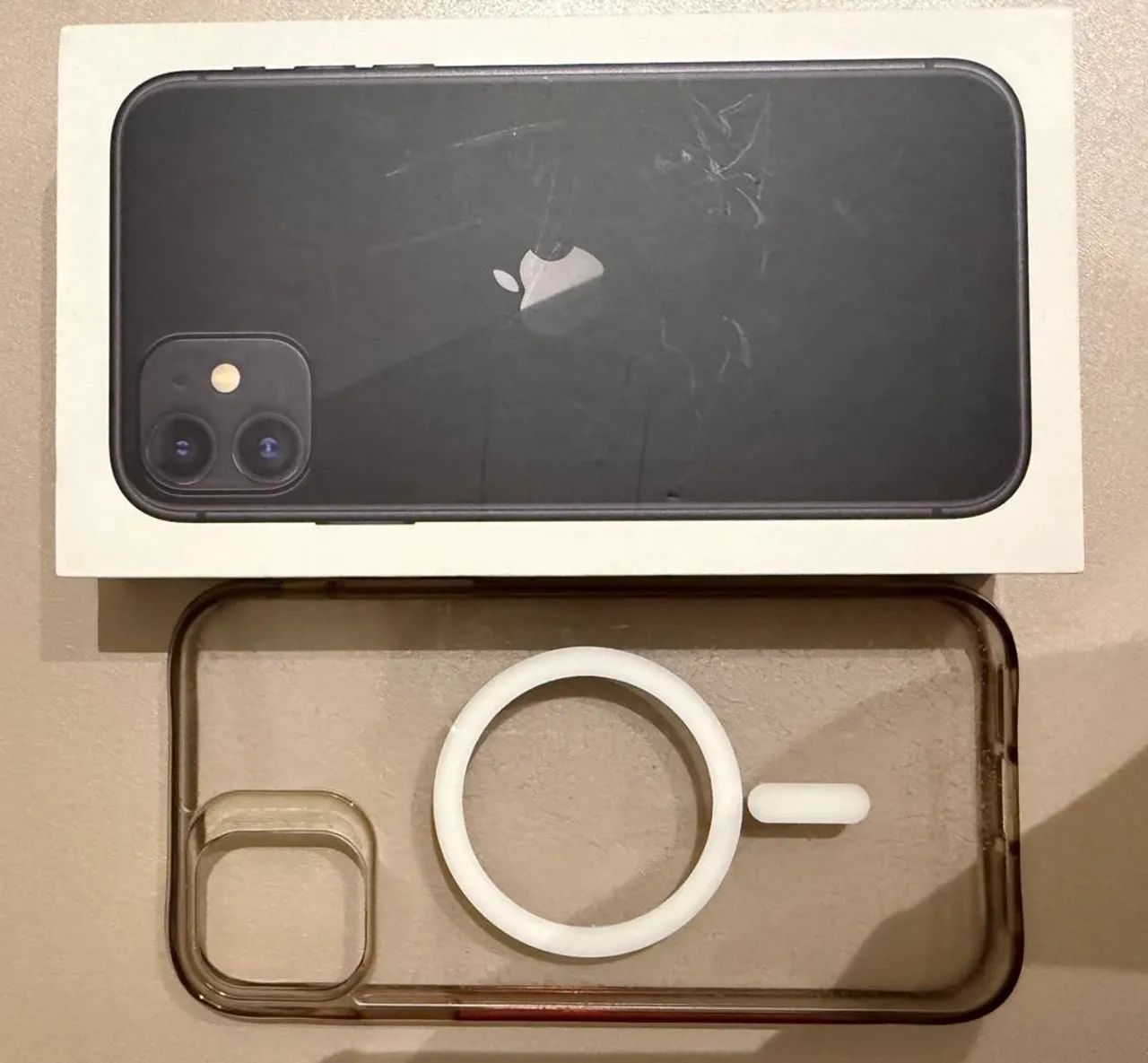 Iphone 11 - único dono, nunca aberto