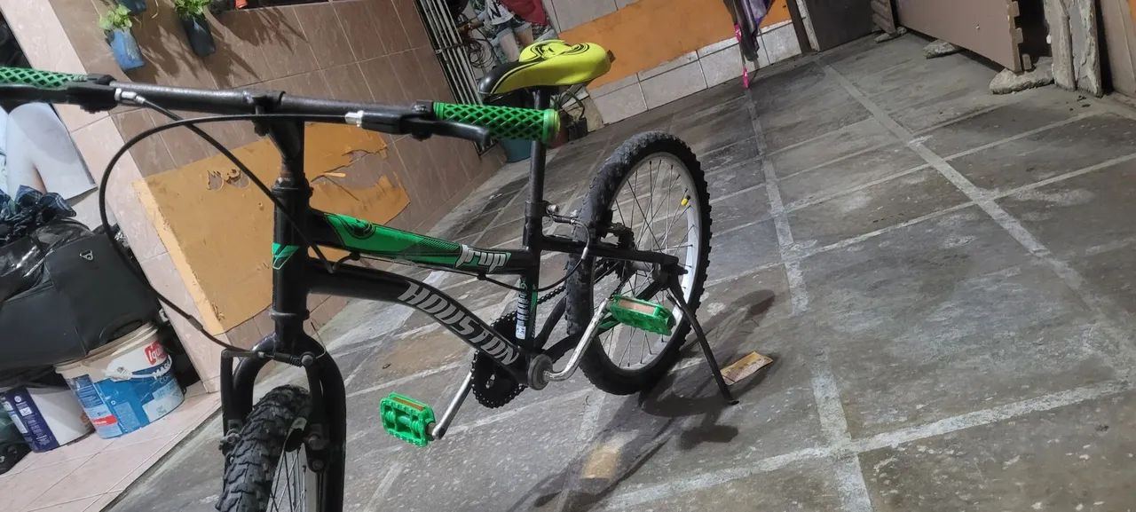 Bicicleta infantil aro 20 está com frio e tudo   - Foto 2