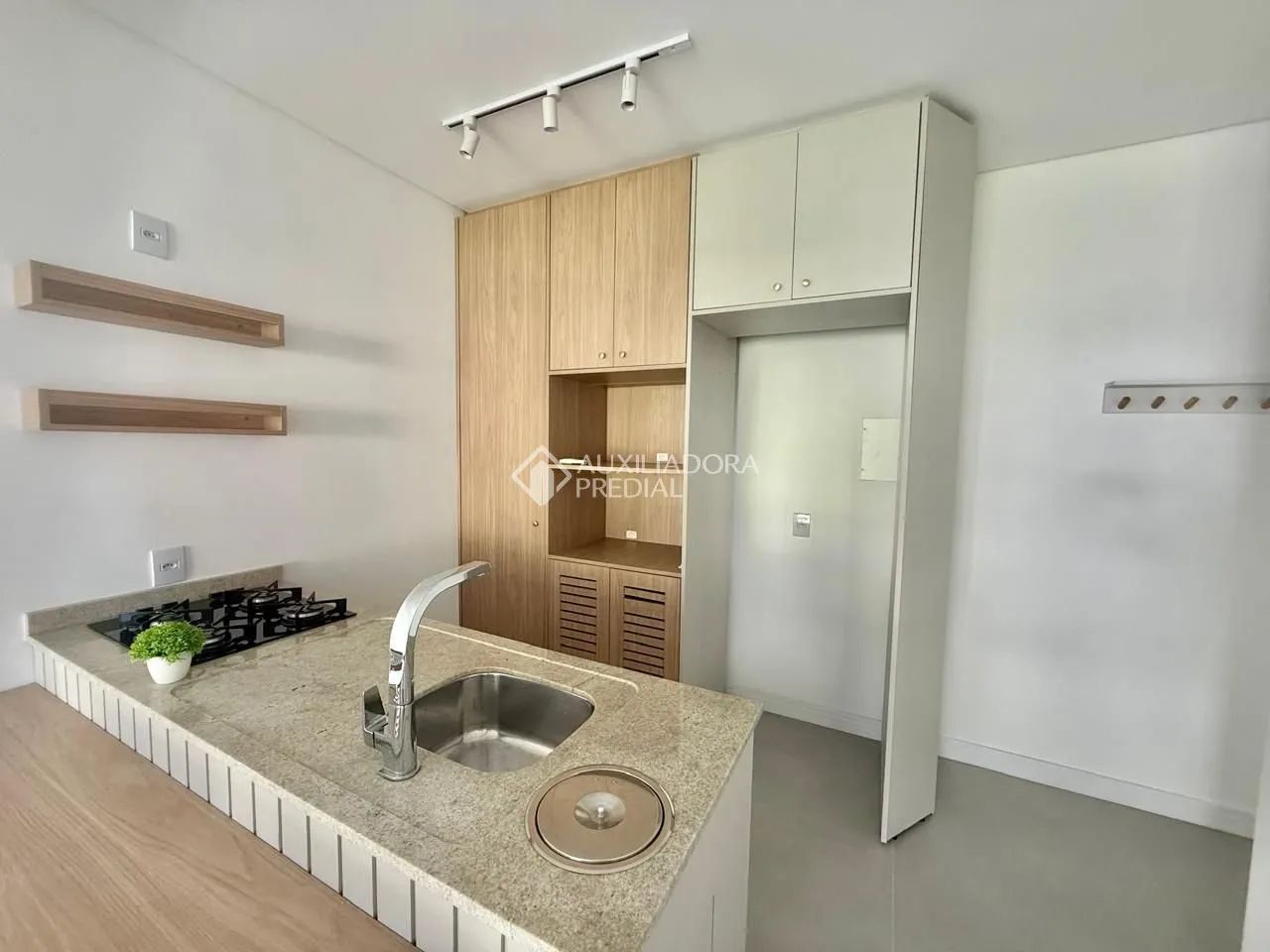 Apartamento com 2 quartos novo
