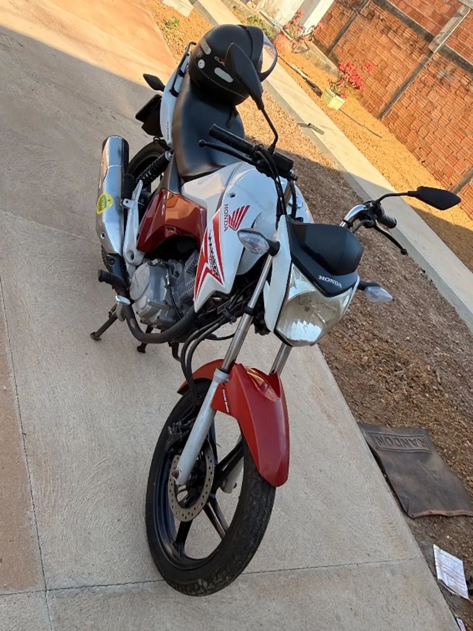 Vendo Titan 150 2015  - Foto 2