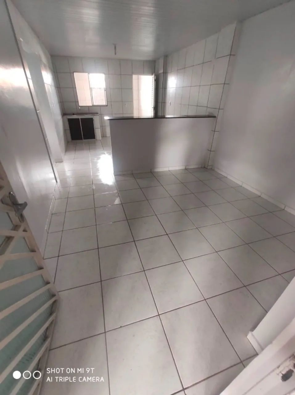 APARTAMENTO 2/4 DISPONÍVEL PARA LOCAÇÃO - Foto 2