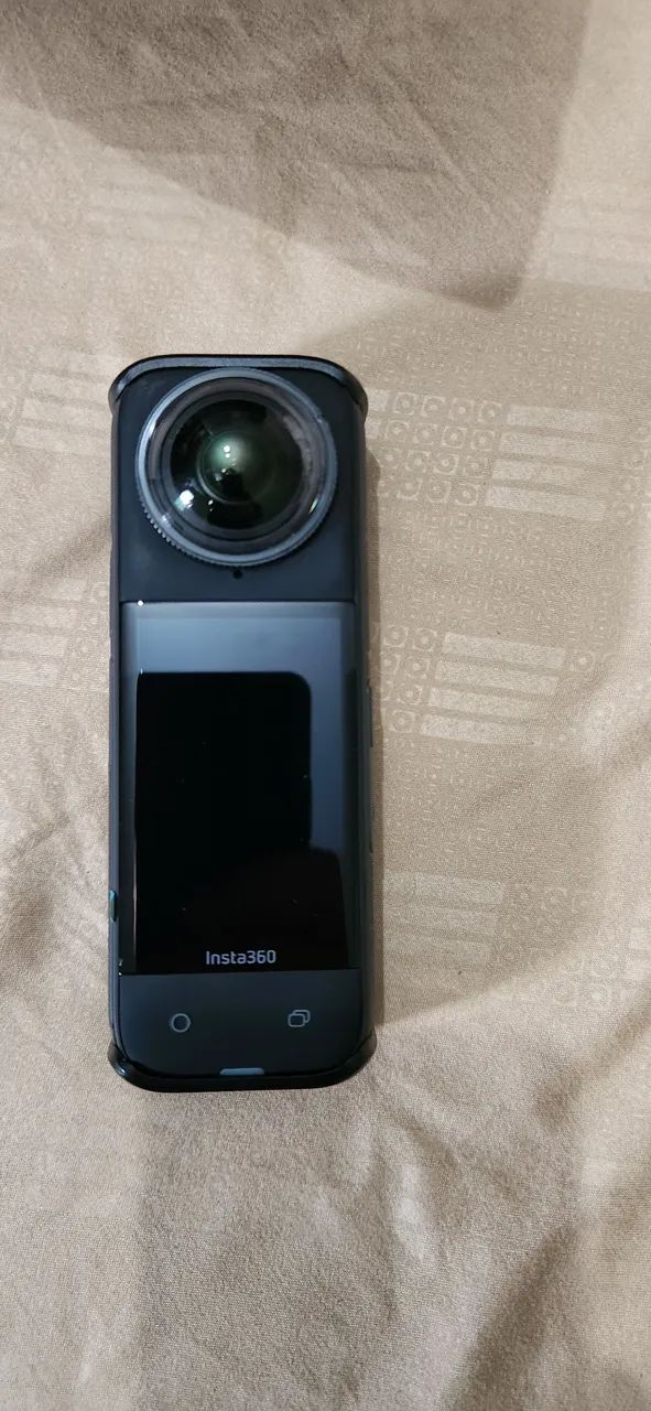 Câmera de ação  Insta 360 x4