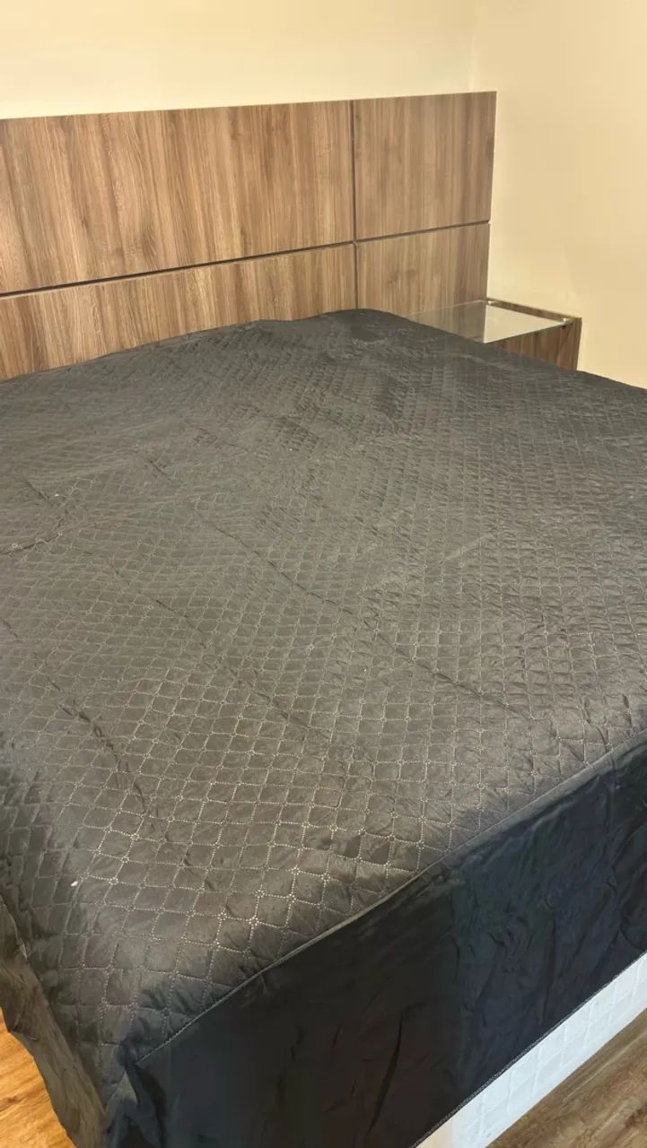Cama King com colchão 