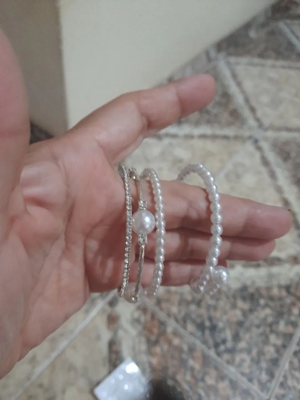 2 braceletes de pérolas elegantes