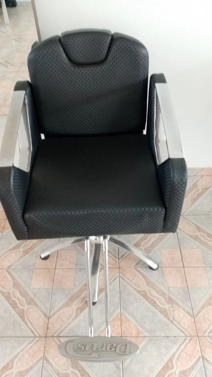 Cadeira para salão, barbearia,da marca DARUS 