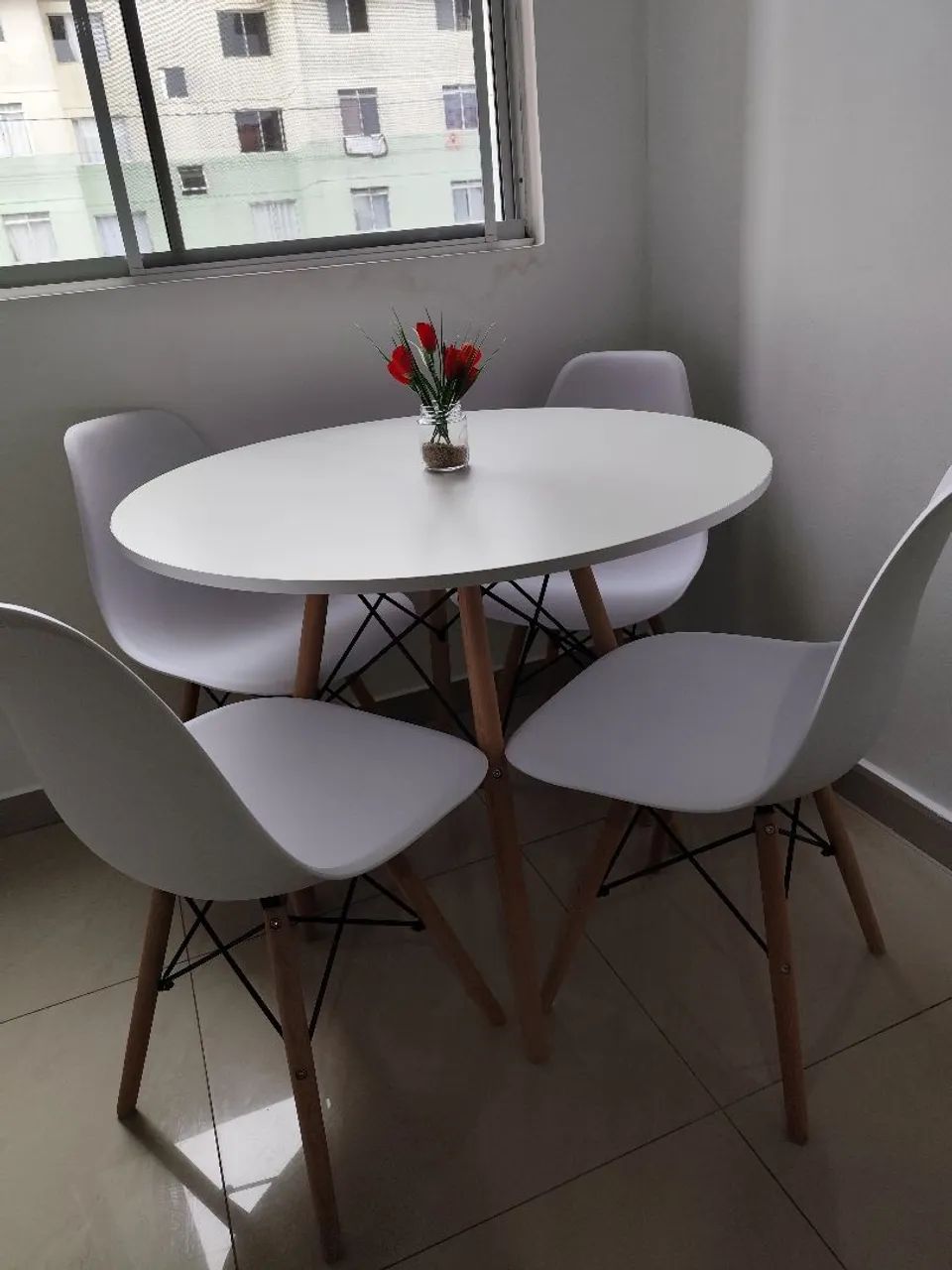 Mesa Eifel com 4 Cadeiras Nova. - Foto 3