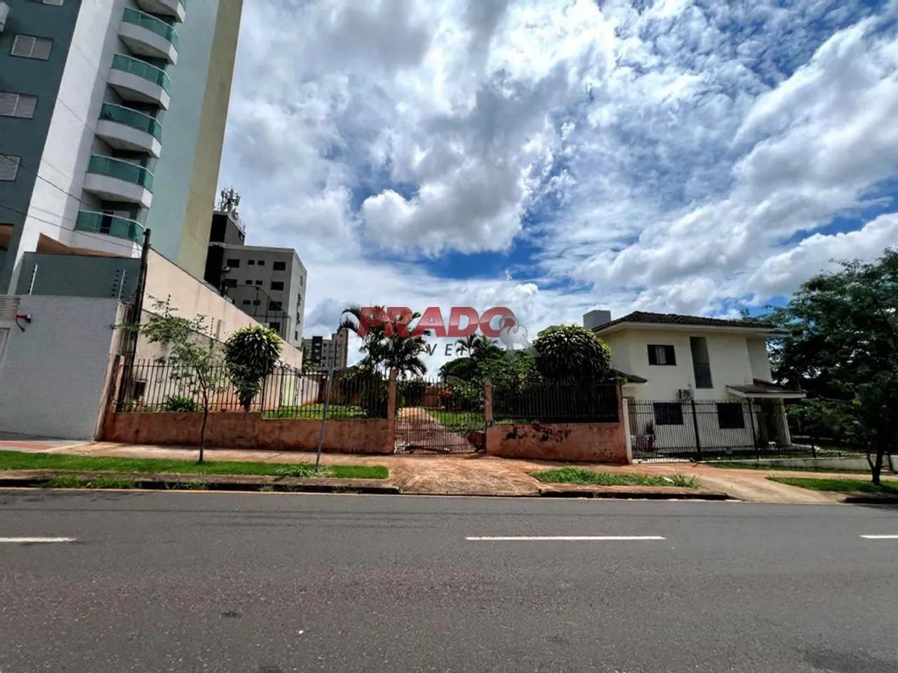 Terreno à venda em Maringá, Zona 07, com 526.5 m² - Foto 2