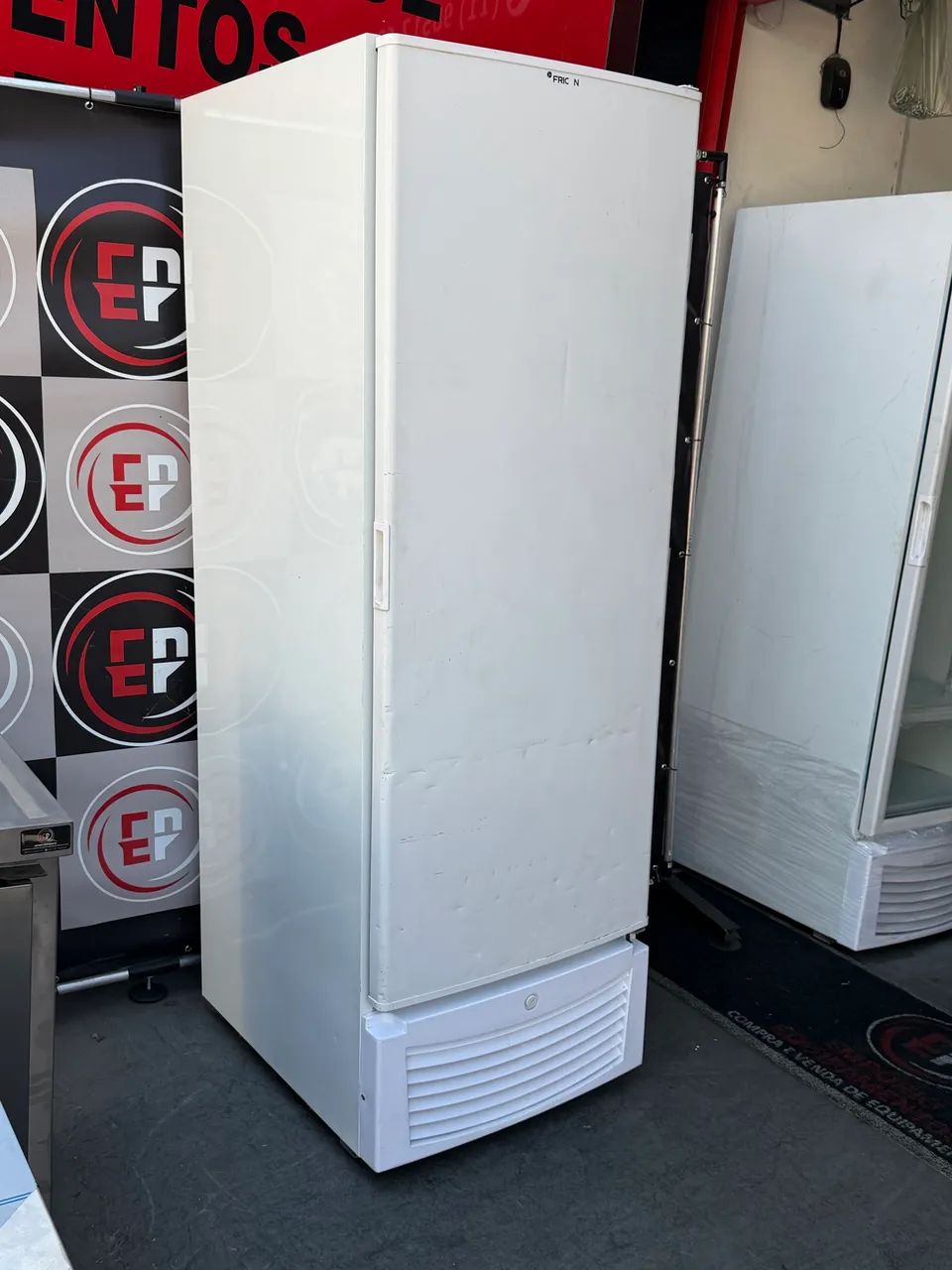 VENDO UM FREEZER VERTICAL FRICON TRIPLA FUNÇÃO  - Foto 5