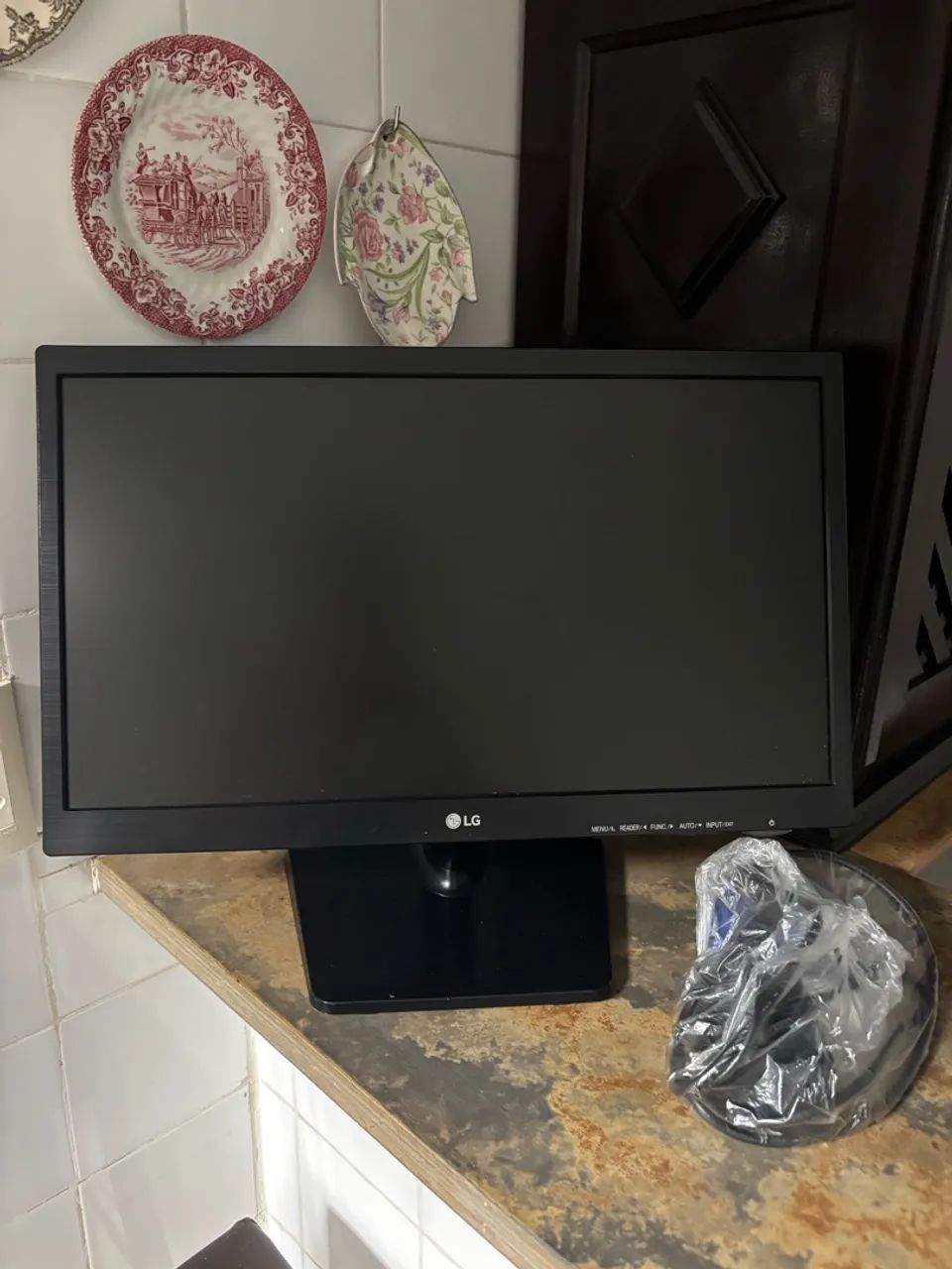 Monitor LG Flatron 20M37AA-B de 19,5 polegadas