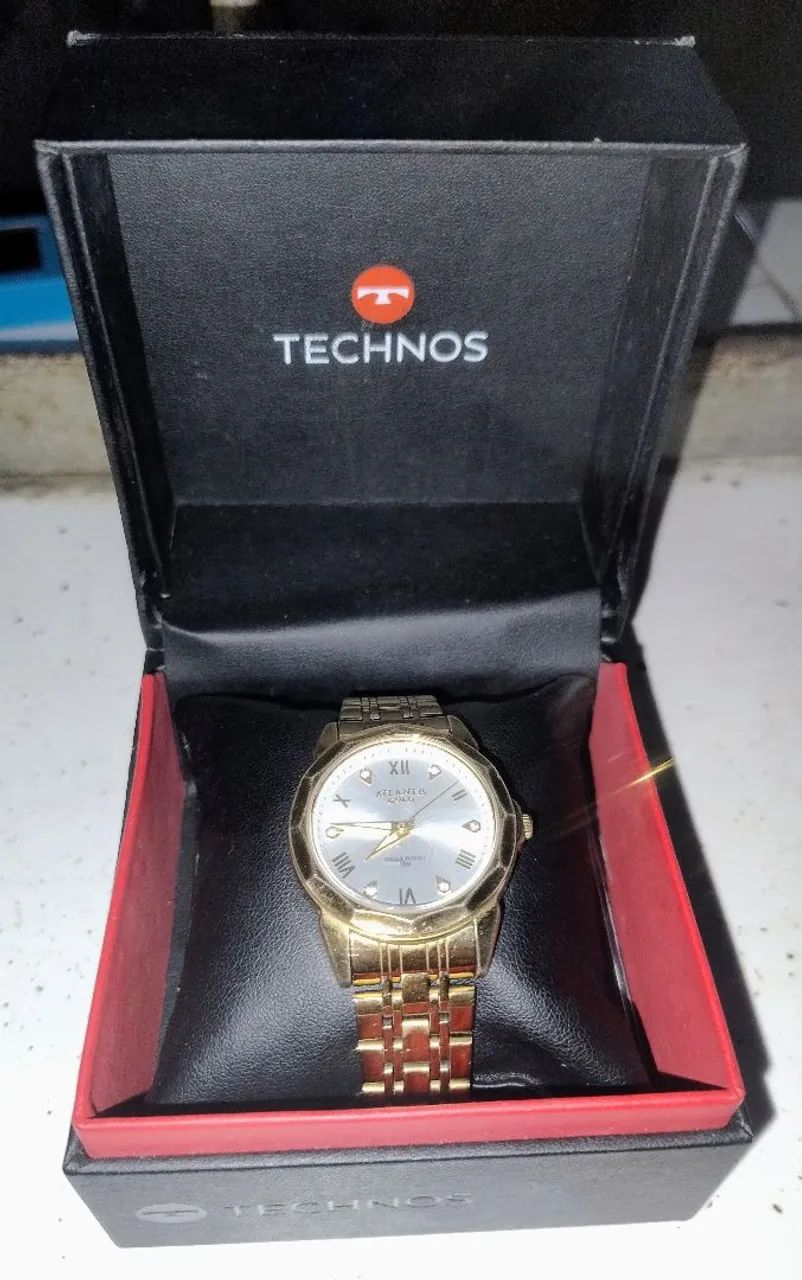 Relógio technos