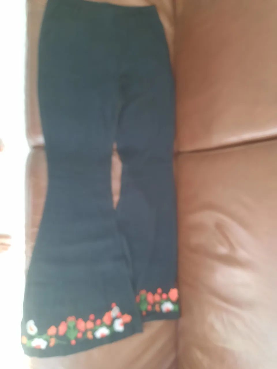 Calça florida nova tamanho M