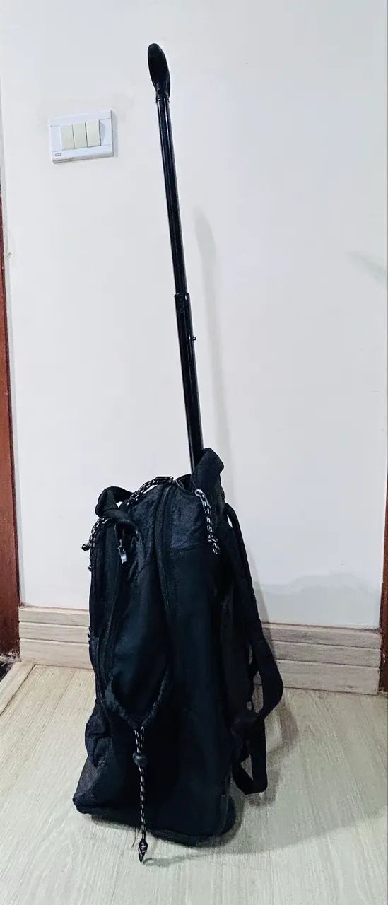 Mochila TARGUS rodinha com proteção e alça retrátil. - Foto 4