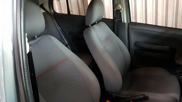 Vw - Volkswagen Fox 1.0 completo - AC - Foto 7
