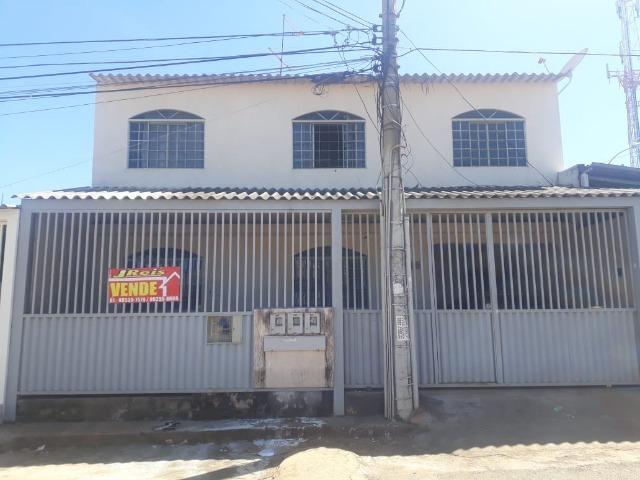 Excelente pra Investimento! Prédio de Esquina na QNP 16 Ceilândia Sul. 390 MIL