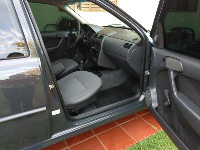 Saveiro 1.6 ap original a alcool pneus novos revisada inteira valor R$15.900 - Foto 2