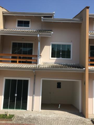 Casa em condomínio