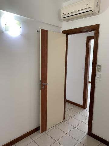 Vende-se Excelente Apartamento Semi-mobiliado no Eldorado Park - Foto 13