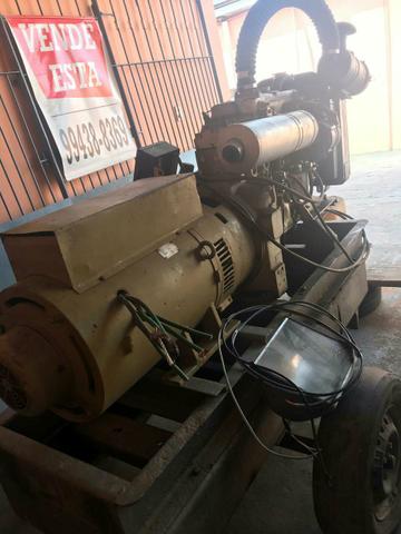 Vendo ou troco aceito carro e moto como parte do negócio: */ *÷ - Foto 2