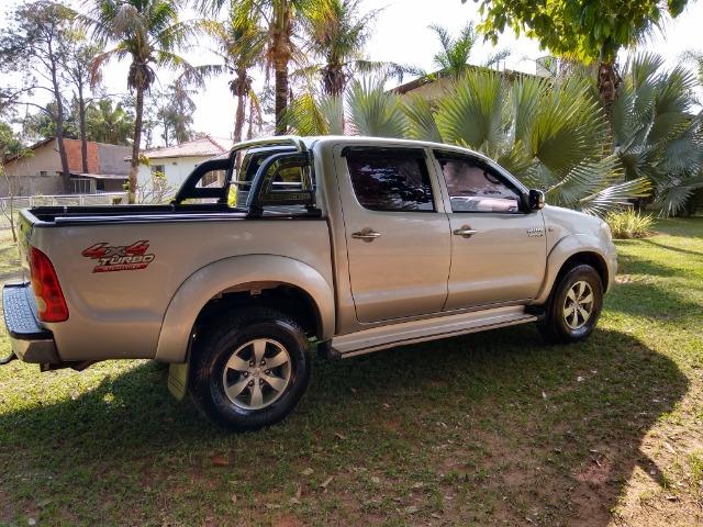 Hilux, ano 2010, 3.0, câmbio automático, modelo SRV - Foto 2