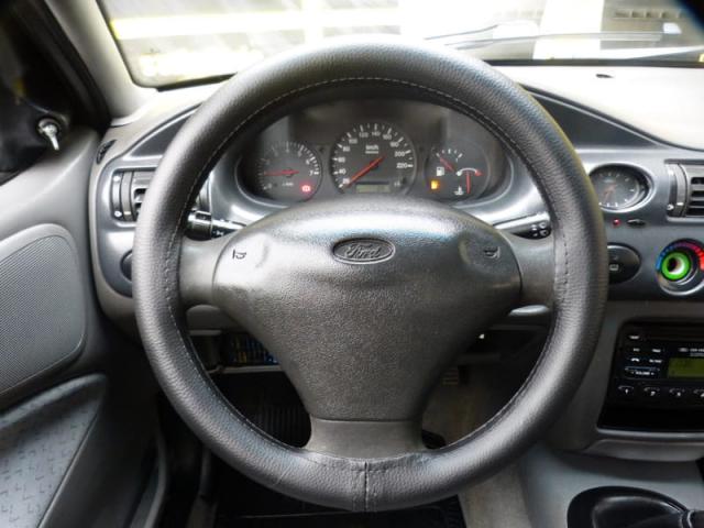 FORD ESCORT GL 1.8 4P 2000 - Foto 9