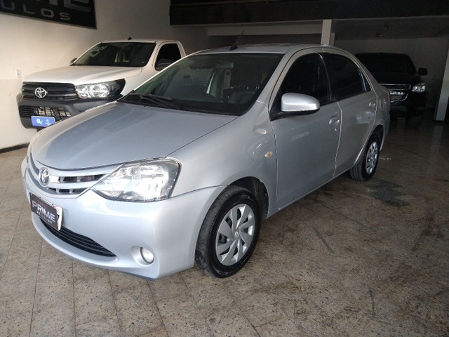 TOYOTA ETIOS XS SEDAN 1.5 FLEX 16V 4P MEC. 2017