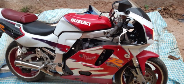 MOTO SUZUKI GSX750R ANO 1995