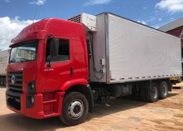 VW 24 250 REFRIGERADO 2012