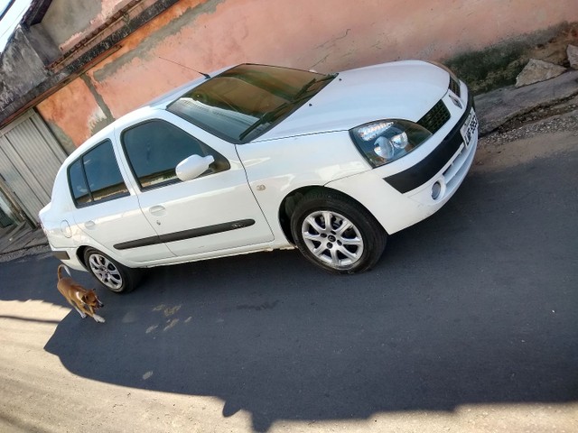 VENDO UM UM RENAULT CLIO 1.6 O MAIS COMPLETO