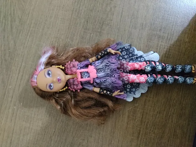 Boneca ever after high (monster high) - cedar wood - festa da