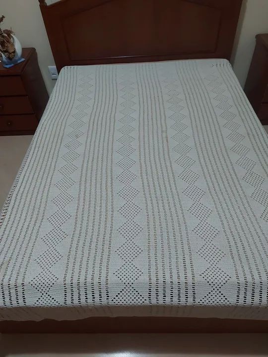 Colcha de Cama de Casal em CROCHÊ BEGE