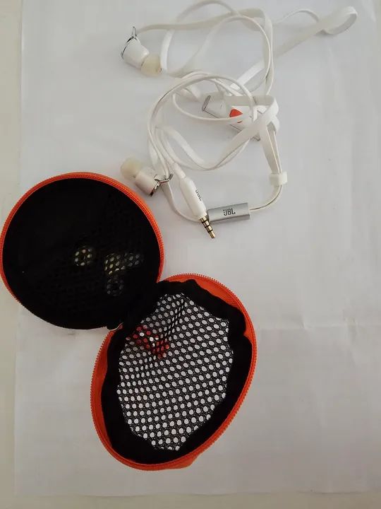 Fone de Ouvido JBL com Estojo - Foto 2