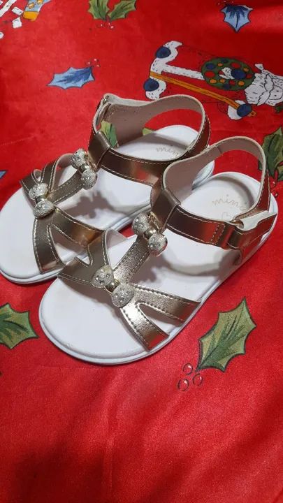 Vendo sandalia infantil social dourada n 25 seminova - Foto 2
