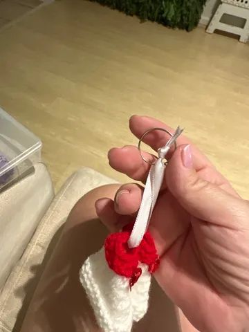 Lembrancinha de bebês branco e vermelho  - Foto 4