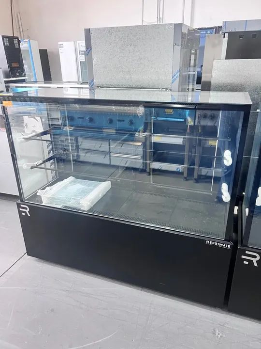 Vitrine Expositora 1.45m para confeitaria/padaria refrigerada ar forçado - pronta entrega 