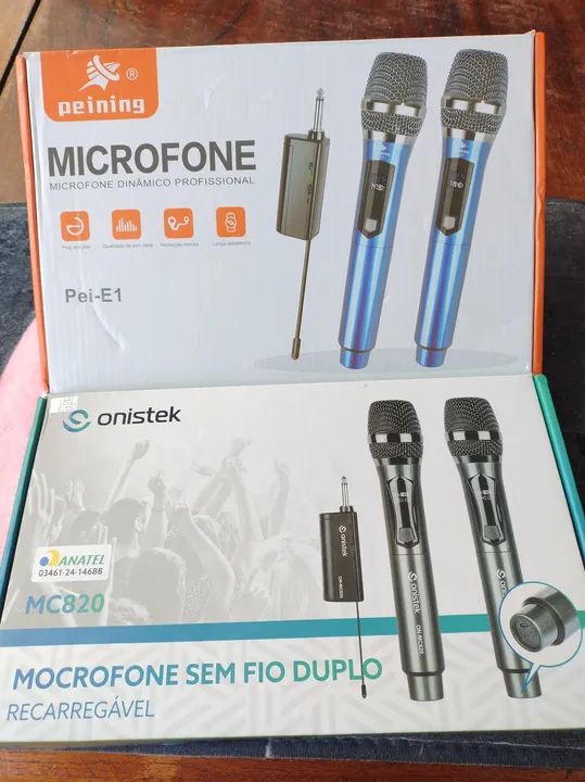 Microfone sem fio recarregável Dourado.