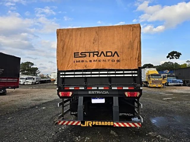 carreta bitrenzao graneleira estrada 2022 seminovo sem pneus - Foto 8