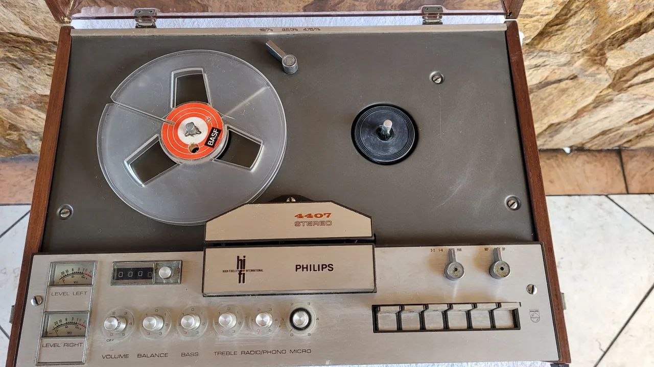 Antigo Gravador de rolo Philips 4407