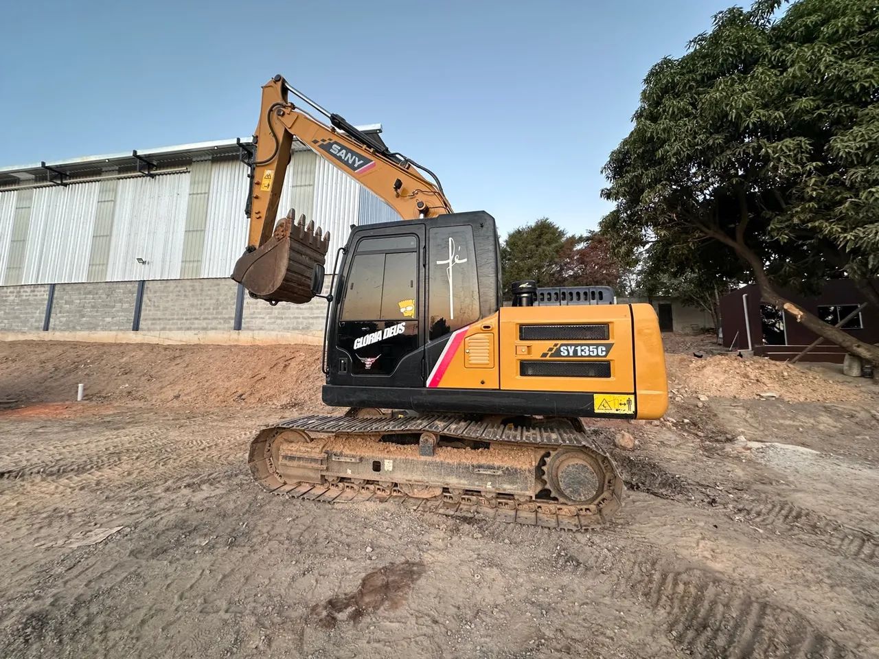 Escavadeira Sany 14 toneladas 2022 