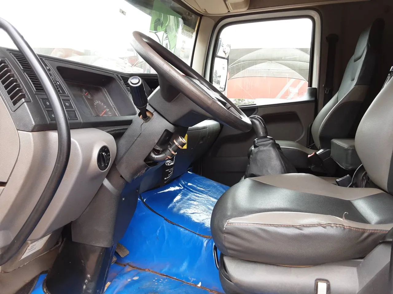 Volkswagen 33.460  Constellation 2021/2022 - Foto 8