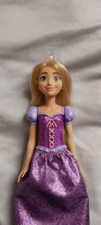 Boneca Princesa Disney Rapunzel Enrolados - Foto 2