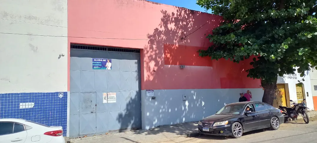 Galpão para alugar no bairro Indianópolis em Caruaru