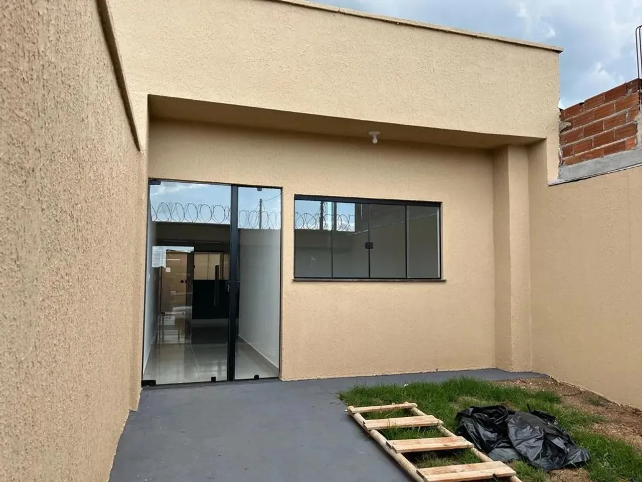 CASA NOVA - PRÓXIMO A UFG CAMPUS II SAMAMBAIA