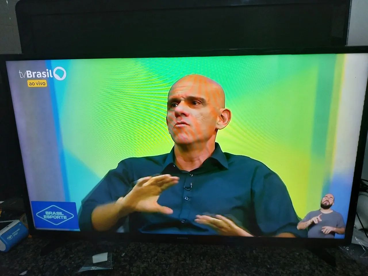 Tv 40 smart Wi-Fi  YouTube Netflix   - Foto 2